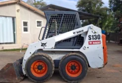 Bobcat S130 Mini Carregadeira 2011 - 7.685 Horas - Motor Kubota Diesel - Sorocaba/SP