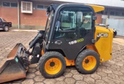 Minicarregadeira JCB 155 Ano 2017 - 4.387 Horas - Ribeirão Preto/SP