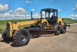Motoniveladora Fiatallis FG85 1990 - Articulada com Motor Cummins - Usada