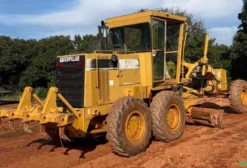 Motoniveladora Caterpillar 120H Ano 2006 – Usada