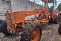 Motoniveladora Fiatallis FG170A Ano 2002 com Motor Cummins 170HP