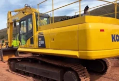 Escavadeira Komatsu PC350LC Ano 2017 com 14.000 Horas e Peso Operacional 36 Toneladas