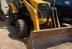 Retroescavadeira Randon RD406 4x4 Ano 2019 - Único Dono, Cabine Fechada