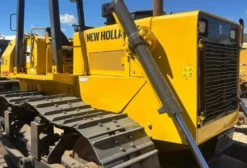 Trator de Esteiras New Holland D170 2009 – Único Dono, Motor Novo na Garantia