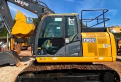 Escavadeira Hidráulica John Deere 130G 2019 - 4.000 Horas, Único Dono, Cabine Climatizada