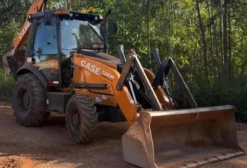 Retroescavadeira Case 580N Series 2 HD 4x4 2024 – Único Dono, 750 Horas, Cabine com A/C