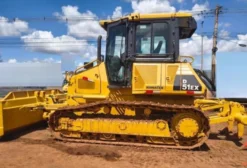 Trator de Esteiras Komatsu D51EX 2013 – 8.200 Horas – Usado em Belo Horizonte/MG