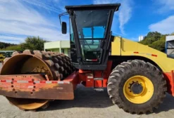 Rolo Compactador Dynapac CA250 2011 – Único Dono – 7.500h – NF Origem