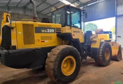 Pá Carregadeira Komatsu WA320 Ano 2019 – 9.700 Horas, 170 HP