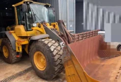 Pá Carregadeira Volvo L120F Ano 2023 - 6.900 Horas, NF Origem