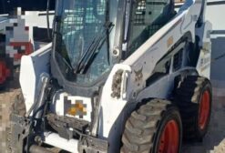 Mini Carregadeira Bobcat S570 2018 à venda em Belo Horizonte - MG