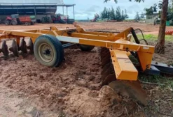 Grade Aradora Pesada Piccin GCRPE - 30 Discos de 32" - Controle Remoto - Ano 2015