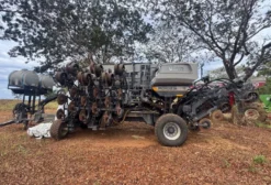 Plantadeira Valtra Momentum 18 Linhas Ano 2024 - Usada - Bandeirantes/GO