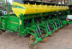 Plantadeira John Deere CCS2117 17 Linhas Ano 2021