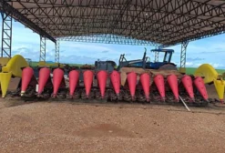 Plataforma de Milho Vence Tudo 14L/50cm 2015 para John Deere - Usada