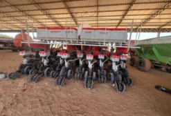 Plantadeira Jumil JM 8090 PD Terra Exacta 49 Linhas 45cm Ano 2018