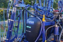 Pulverizador Agrícola AKVO 400 Litros - Barras Hidráulicas de 12 Metros - Novo - Direto de Fábrica