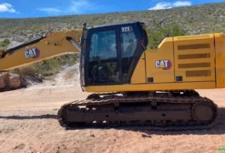 Escavadeira Hidráulica Caterpillar 323 2021 – Único Dono – 4.233h – Piatã/BA