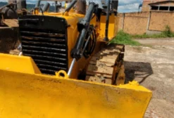 Trator de Esteira Massey Ferguson MF 3306 – Motor Mercedes Benz – Usado – R$ 70.000
