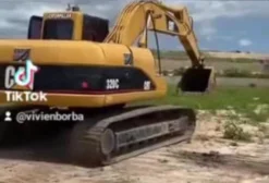 Escavadeira Hidráulica Caterpillar 320C 2007 – 10.000 h – R$ 250.000