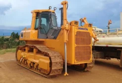 Trator de Esteira Komatsu D155 Ano 2005 Revisado em Luziânia GO