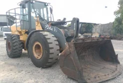 Pá Carregadeira John Deere 724K II 2017 – 11.000 Horas – Nota Fiscal Original