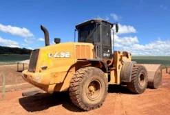 Pá Carregadeira Case 721E Ano 2005 – Único Dono, Excelente Estado, Goiânia-GO