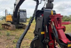 Harvester Florestal Volvo EC220D (2023) + Cabeçote Waratah 215 (2014) - 1.550h Totais