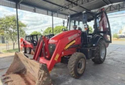 Retroescavadeira Manitou 4x4 Ano 2023 - 3009 Horas - Usada - Goiânia/GO