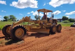 Motoniveladora Caterpillar 120B 1981 Totalmente Revisada em Campo Grande - MS