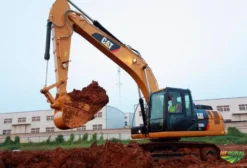 Escavadeira Caterpillar 320D2 CG – Nova, Performance Superior