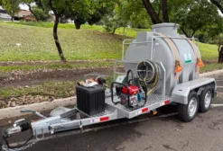 Reboque Tanque de Polietileno 1000L a 3000L com Motobomba 6.5cv e Kit Incêndio - Ipatinga MG