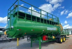 Carreta Tanque Bitrem 22.000 Litros com Bomba Lobular e Pintura Epóxi