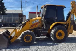 Retroescavadeira JCB 3CX 4x4 Ano 2019 - 6.400h - Cabine Fechada com Ar Condicionado