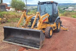 Retroescavadeira Case 580N 4x4 2012 Reformada - Barra da Estiva/BA