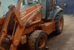 Retroescavadeira Case 580M 4x4 2010 - Ótimo Estado - Caucaia/CE