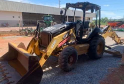 Retroescavadeira Caterpillar 416E 2014 Usada em Vila Rica - MT