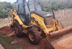 Retroescavadeira Caterpillar 416E 4x4 Ano 2013 Motor 2025