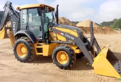 Retroescavadeira John Deere 310L 4x4 Ano 2022 - 2580 Horas, Curitiba/PR