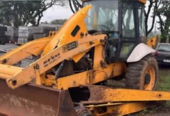 Retroescavadeira JCB 2010 para Peças – Desmonte em Mato Leitão/RS