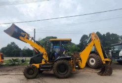 Retroescavadeira JCB 3C 4x4 Ano 2011 – Único Dono, Motor Zero, em Itapetininga/SP