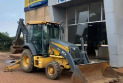 Retroescavadeira John Deere 310K 4x4 Ano 2016 - Usada