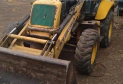 Retroescavadeira New Holland 2010 com Motor Novo - Gurupi TO