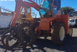 Carregadeira de Cana Valtra BM100 Santal 2017