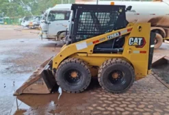 Mini Carregadeira Caterpillar 226B3 2021 - 3.000 Horas