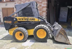 Mini Carregadeira New Holland L170 2010 com 2.524 Horas