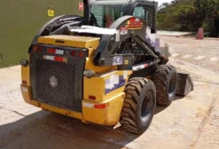 Mini Carregadeira New Holland L225 2019 com Ar Condicionado - Belo Horizonte/MG