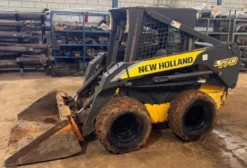 Mini Carregadeira New Holland L170 2010 – 4.900h – Pintura Original