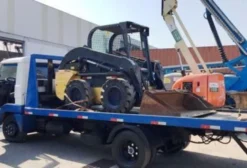 Mini Carregadeira New Holland L218 2015 – Usada em Cotia/SP