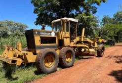 Motoniveladora Huber Warco 165 S Ano 1989 Usada em Londrina - PR